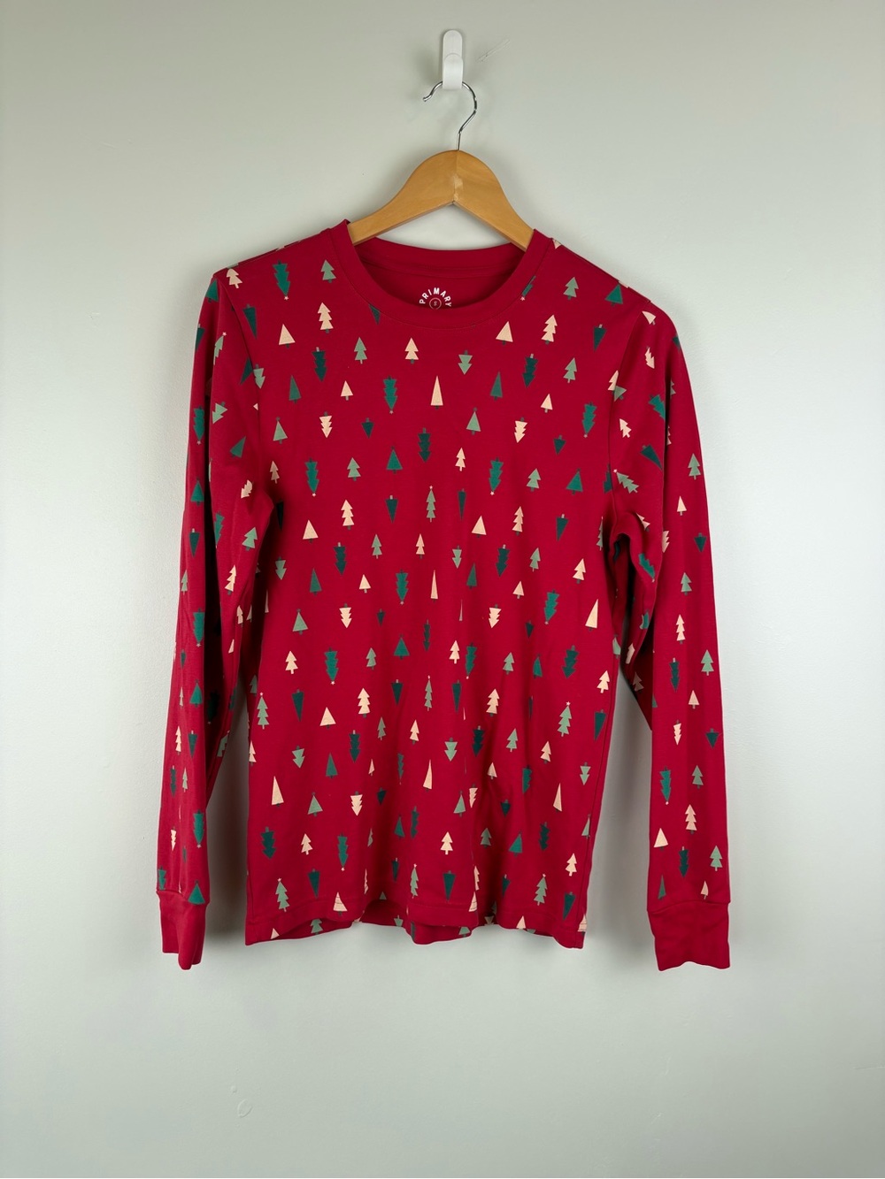Primary Size Small organic long sleeve pj top in twinkly trees red green